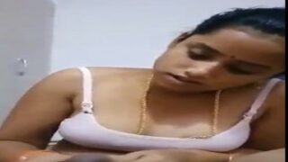 Chennai desi housewife giving – hot scene