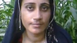 Pakistan village aunty sex field full scene